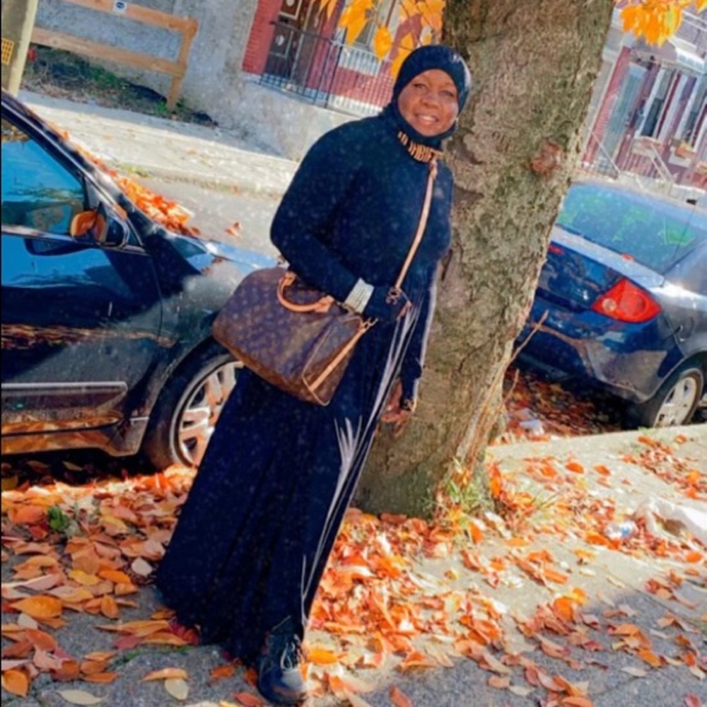 Meet your Posher, Elizabeth